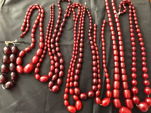 Ankauf von Bakelitschmuck